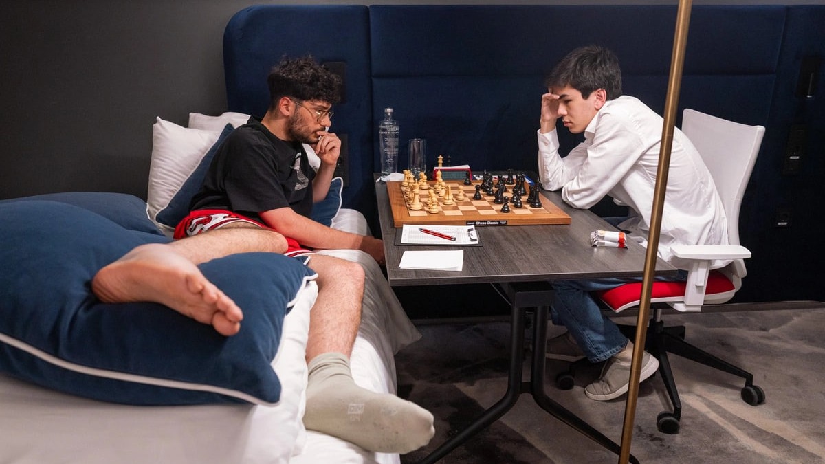 Синдаров не сумел дожать Фируджу в пятом туре Super Chess Classic Romania