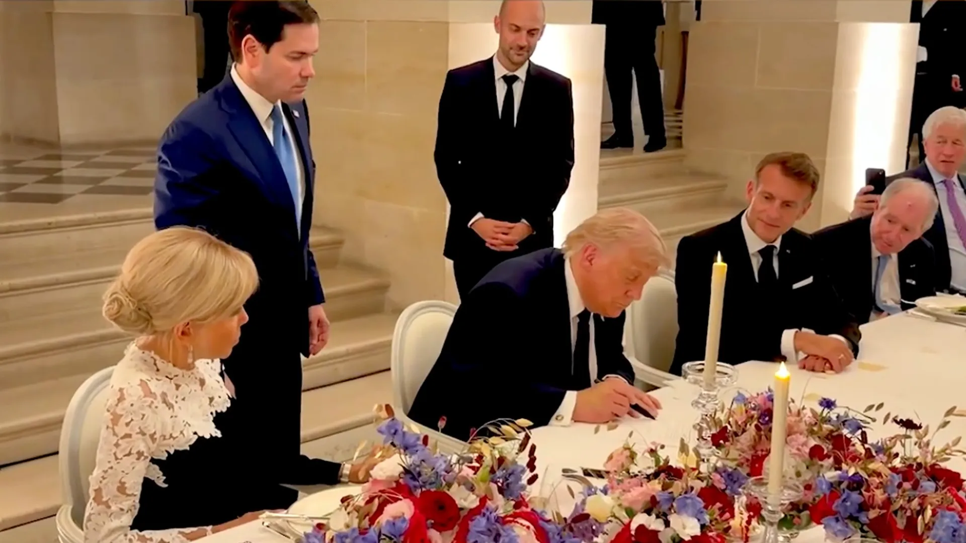 Трамп подписал меморандум о взаимопонимании между США и Ираном